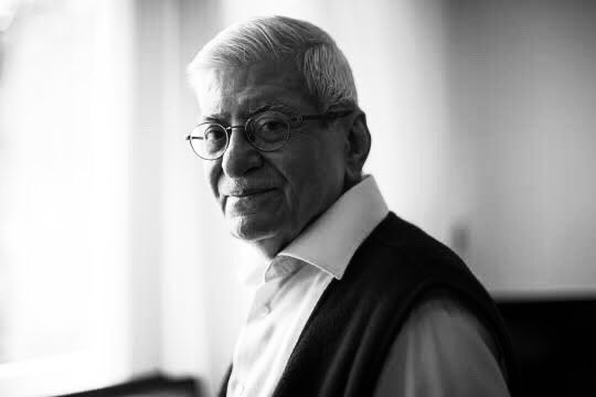 Bir güzel insan daha ayrıldı aramızdan. 
Yedi güzel adamın son temsilcisi…
Gül yetiştiren adam…
Allah rahmet eylesin.
Mekânın cennet olsun. #RasimÖzdenören