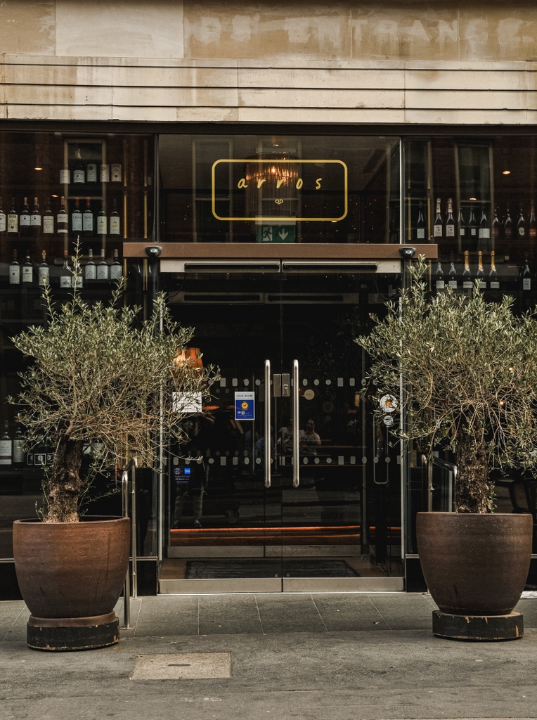 Nothing says summer like our refreshing cocktail menu. Get your tan and quench your summertime thirst on our terrace. Open from 12pm.