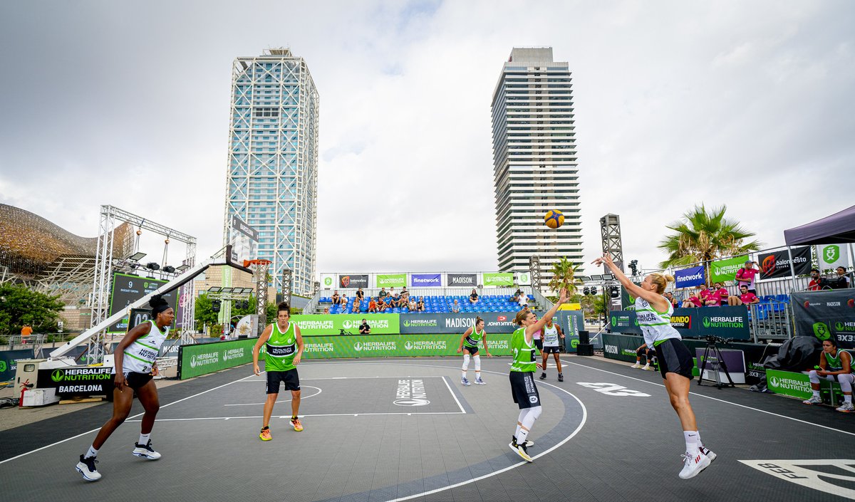 🏀 #Herbalife3x3Series: Definidas las SEMIS femeninas del Máster Final <a href="/3x3series/">3x3 Series</a>

<a href="/BasquetGirona/">Bàsquet Girona</a> 🆚 <a href="/3x3madrid/">3x3madrid</a> (20:30 h)

<a href="/BeGoat_Team/">Be GOAT</a> 🆚 <a href="/Azuqueca3x3/">Azuqueca 3x3</a>  (20:50 h)

📺 twitch.tv/baloncestoesp y <a href="/rtveplay/">RTVE Play</a>