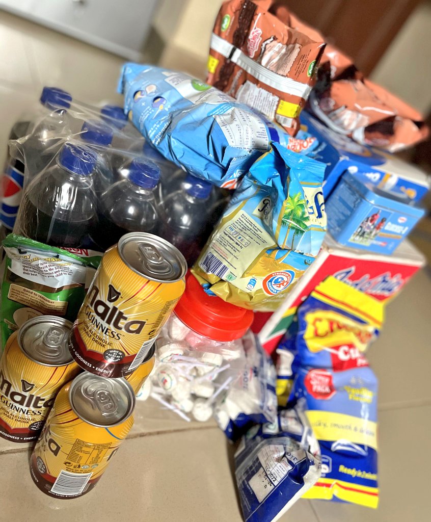 JacobSegun13's tweet photo. #ASUUStrikeUpdate
Life in Nigeria is just too hard, how can I buy this small stuffs for N2,420?
#APCBishop #LabourParty #AshewoSpace https://t.co/Za4zHdWJuc