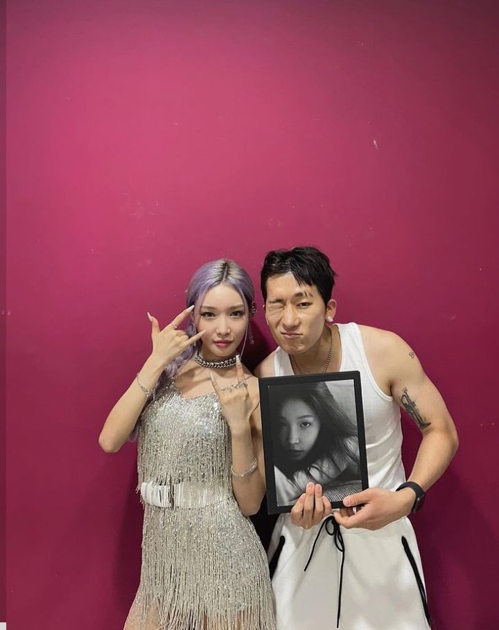 ChunghaUpdate's tweet photo. Instagram update of bt_uzin with #CHUNGHA !
#청하 https://t.co/yUEGOA4Wdq