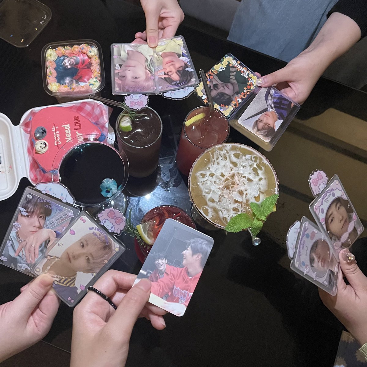 IOII____'s tweet photo. 젠런데이 뒤풀이 💝🧏

@dda_ren @_blueen__ @23_ddudu @my23rdday https://t.co/SioXwym52g