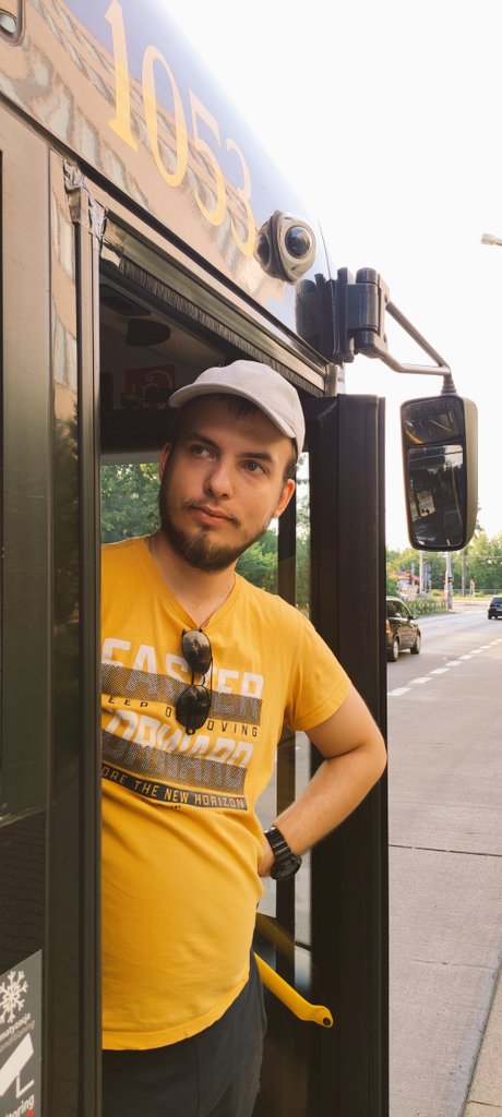 WarsawRobDriver's tweet image. Kierowcy autobusu miejskiego mają także swoich miłośników komunikacji miejskiej. Oto jeden z nich - TYTUS ze Świnoujścia, student w Poznaniu. 
Pozdrawiam serdecznie i dziękuję za odwiedziny. Udanych wakacji Wam wszystkim. Pozdrawiam R.

#tytus_milosnik #warsawbusdriver
