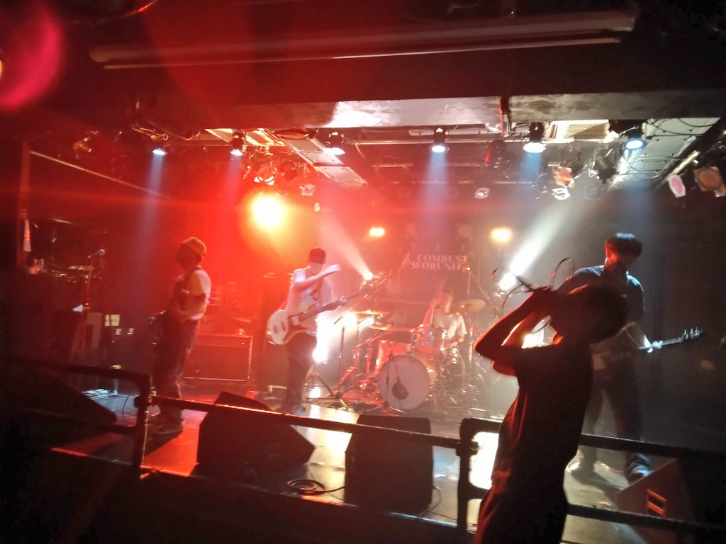 CombustU's tweet photo. CROCODILE COX AND THE DISASTER 始まりました! #COMBUSTFORUNITY #越谷EASYGOINGS #CROCODILECOXANDTHEDISASTER https://t.co/3jzQSTFlE2