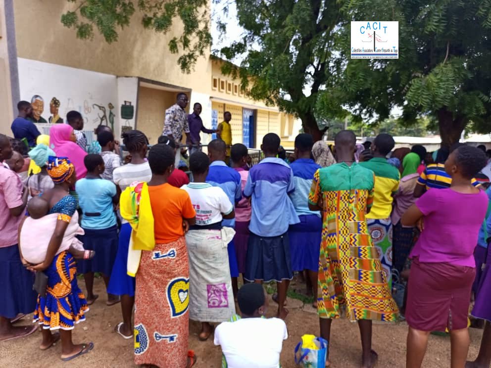 cacit_togo's tweet photo. Le CACIT a tenu ce jeudi 21-07-22 , une séance de sensibilisation sur la prévention de l’extrémisme violent, l’urgence sécuritaire à l’endroit des membres du SYNCTATO-Section Tône. Elle a été assurée par les membres du personnel du CACIT à Dapaong.

@PlanIntTogo @acteduc https://t.co/lWqOdhjbZq