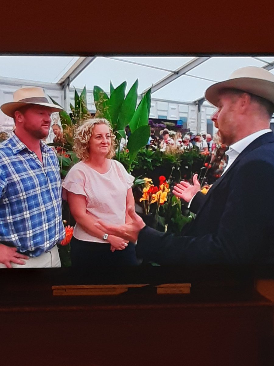CBeale1's tweet photo. Have only just caught up with the very talented and blooming hard-working Mark and Emma of @ToddsBotanics - #MasterGrowers at #RHSHamptonCourt - on @GWandShows. Lovely piece. So sorry I couldn't be with you & the @LouAtLarches PooCrew. Congratulations!🥂🍾 https://t.co/ciVT9paiCT
