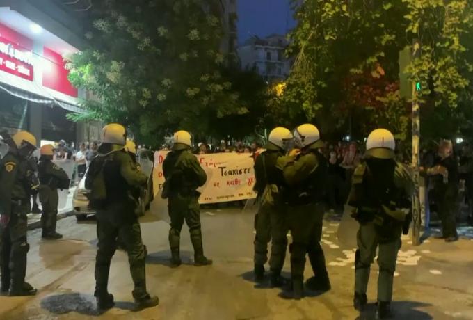 Να γεμίσουμε τους δρόμους τον Εξαρχείων με οργή και συντροφικότητα ώστε να διώξουμε τους ένστολους δολοφόνους από τη γειτονιά της Αντίστασης και της Αξιοπρέπειας #antireport #Εξάρχεια

efodos.net/2022/07/23/na-…