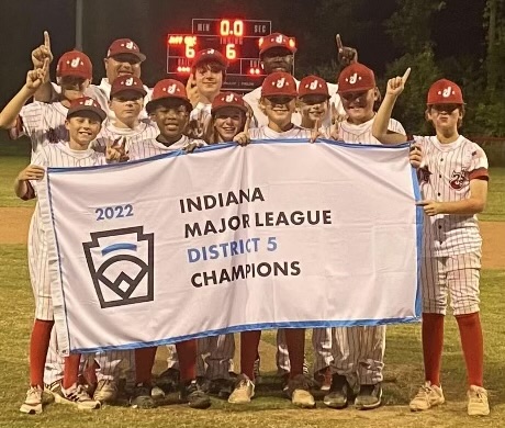HoosierHills's tweet photo. 𝗟𝗜𝗧𝗧𝗟𝗘 𝗟𝗘𝗔𝗚𝗨𝗘 𝗕𝗔𝗦𝗘𝗕𝗔𝗟𝗟 𝗢𝗡 𝗧𝗛𝗘 𝗕𝗜𝗚 𝗫 ⚾️

𝗜𝗻𝗱𝗶𝗮𝗻𝗮 𝗦𝘁𝗮𝘁𝗲 𝗧𝗼𝘂𝗿𝗻𝗮𝗺𝗲𝗻𝘁
Jeff/GRC vs. Munster

Pregame ➡️ 12:50 p.m.
First pitch ➡️ 1 p.m.

📻: 1450-AM &amp; 96.1-FM
🖥: https://t.co/1c0pkRI5Zz
☎️: 563-999-3250 https://t.co/BIZ2enSBr0