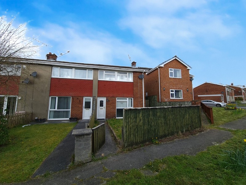 CleesSwansea's tweet photo. NEW: Heol Y Twyn #Pontlliw #Swansea. House - 3 bed £139,950 https://t.co/pz2jofsTnO