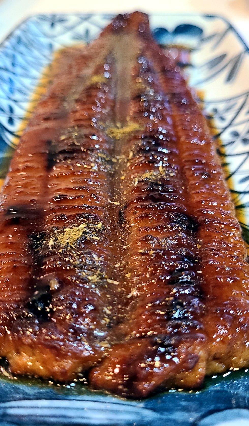 Ochou 土用丑の日 いつから高級魚になったのかしら だから代替品があるのよね 一正蒲鉾 うな次郎 こいつだけ見ると ほぼ鰻 食べるとやっぱり蒲鉾なのよね 本物を並べると差は歴然 Twitter家庭料理部 土用丑の日 代替鰻 庶民の贅沢 鹿児島