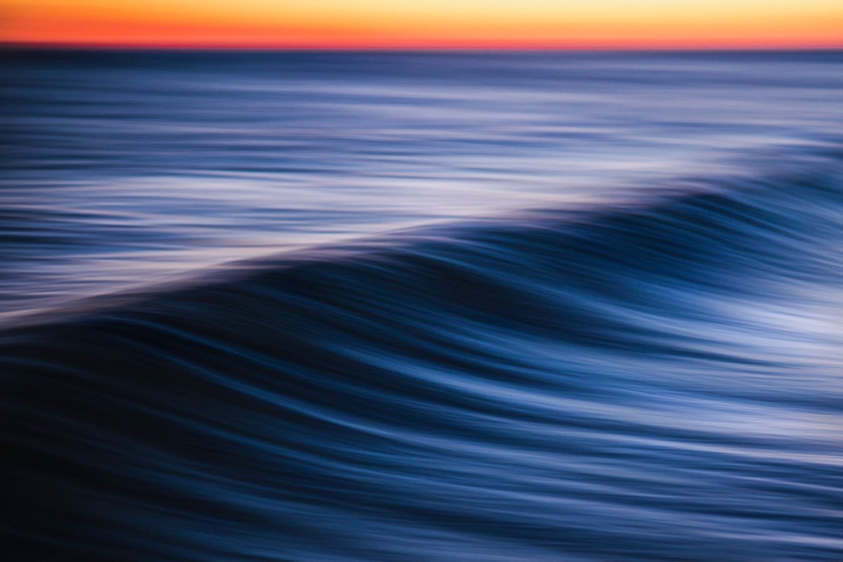 palms2peaks's tweet photo. My art may not be sought after by many but things will change in time. I'm here for the long game. My passion is to be out there creating ocean artwork - and that I will always do. With or without selling.

Still, if you wanna make my day, check out my collection 'Immersed' 🌊 https://t.co/7Zftfu994T