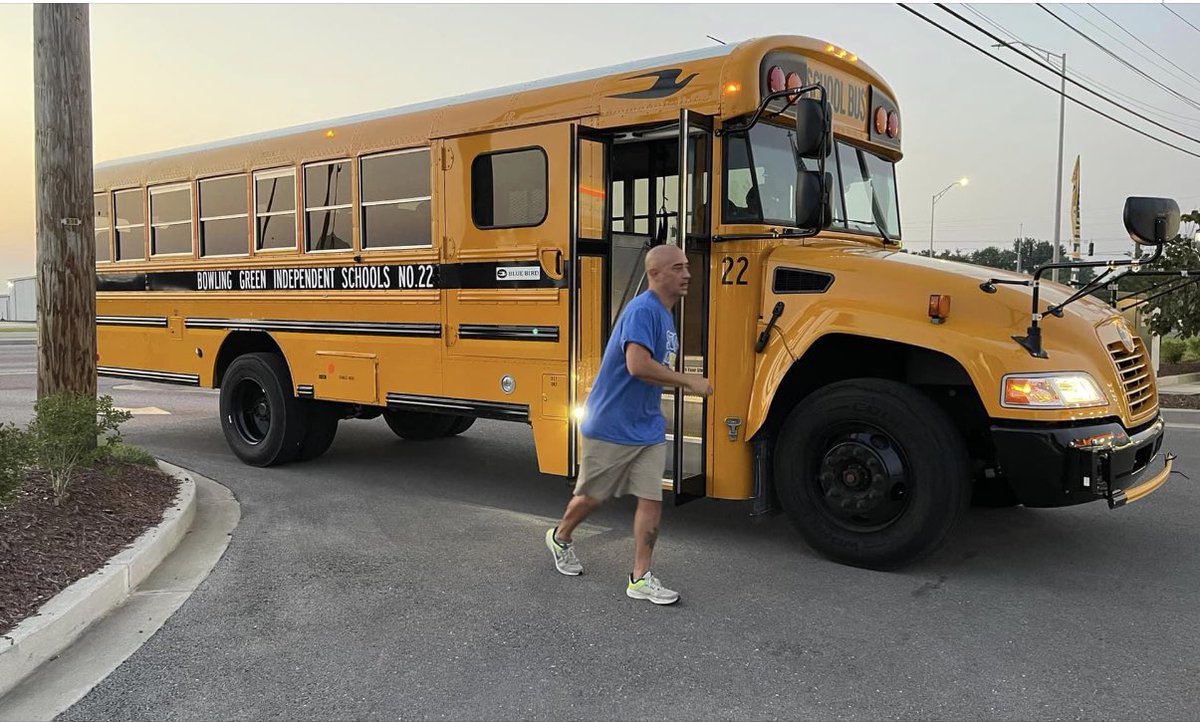 joeimel's tweet photo. The Bus Has Arrived! You would be hard pressed to find anyone doing more for our community than @tonyroseshow Support our school children by stopping by the Stuff The Bus live event 6:00 am - 6:00 pm at Crossroads Express on Scottsville Road! @StuffTheBusSOKY https://t.co/eFSwPtXBMD