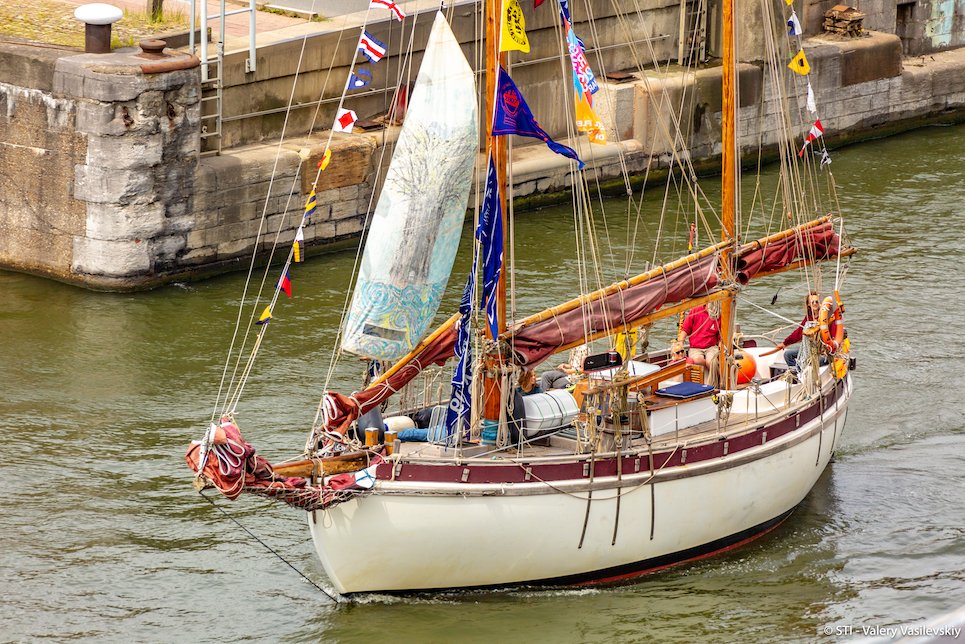 TallShipsRaces's tweet photo. After six years away and three years of planning, the fleet have returned to Antwerp for the third stop of the The Tall Ships Races 2022.

Thousands of visitors have already flocked to view the splendour of the Tall Ships in Antwerp!

#TallShips #TSR2022 #Adventure #SailTraining https://t.co/VuFQY2G4pA