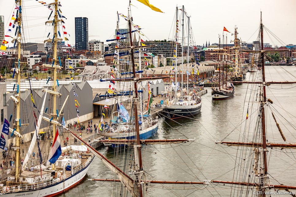 TallShipsRaces's tweet photo. After six years away and three years of planning, the fleet have returned to Antwerp for the third stop of the The Tall Ships Races 2022.

Thousands of visitors have already flocked to view the splendour of the Tall Ships in Antwerp!

#TallShips #TSR2022 #Adventure #SailTraining https://t.co/VuFQY2G4pA