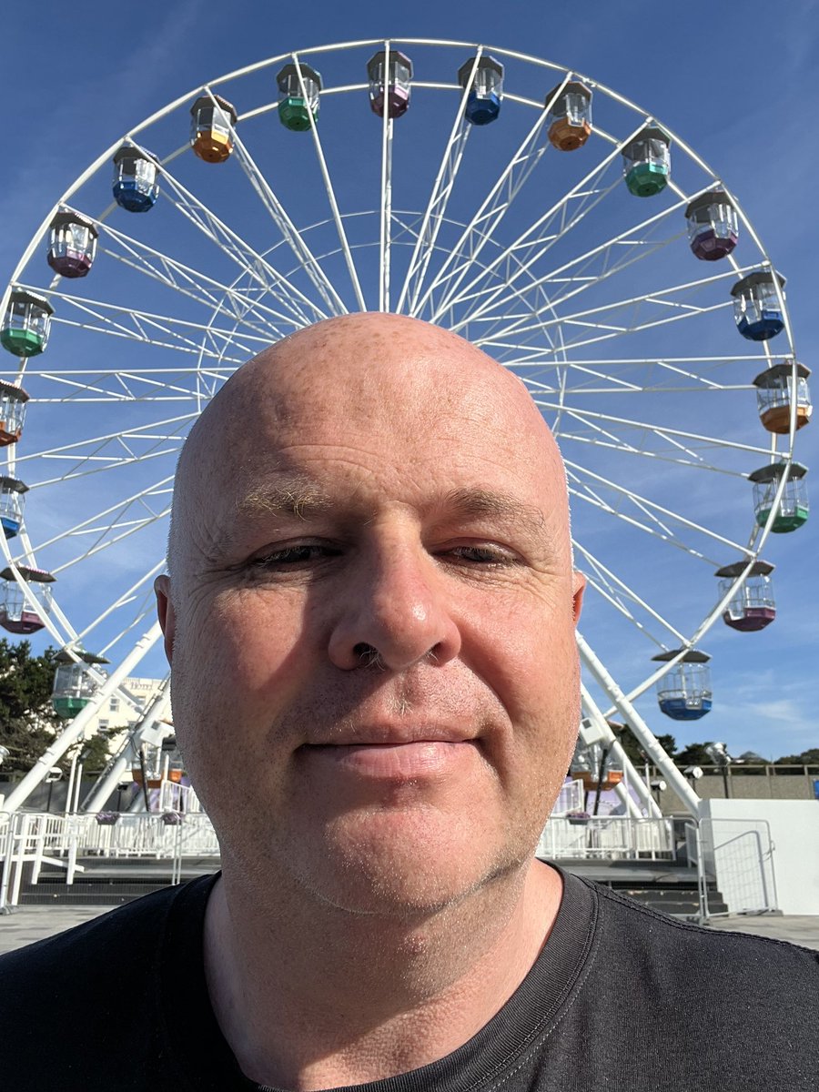 RunFindlayRun's tweet image. Run 67 of 124  #RunFindlayRun for @cr_uk #Running 10km every postcode in UK. After plan A - covid got in way plan B train strike so plan C 5am too #Bournemouth  love the seafront fab to run to #Boscombe - gotta run the pier, then back down for bit of beach front beautiful views