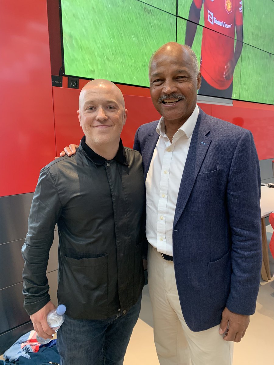 Guy Murphy tweet media