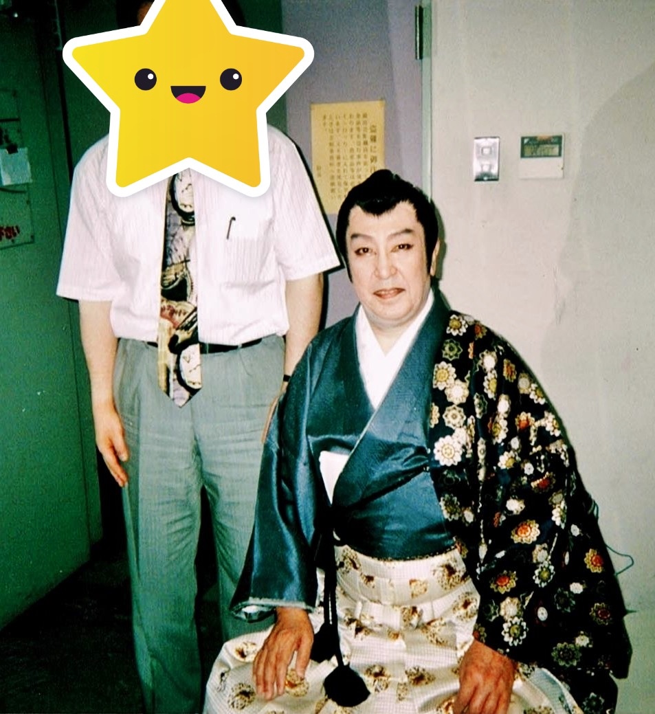 あき Nms6426 名和宏先生と私 楽屋です お化粧は舞台向きに濃い目ですね 舞台では超悪役でも 楽屋では品があり にこやかでした T Co Em7ox5pjnl Twitter あき Nms6426 名和宏先生と私 楽屋です お化粧は舞台向きに濃い目ですね 舞台では超悪役でも 楽屋では品があり にこやかでした T Co Em7ox5pjnl Twitter