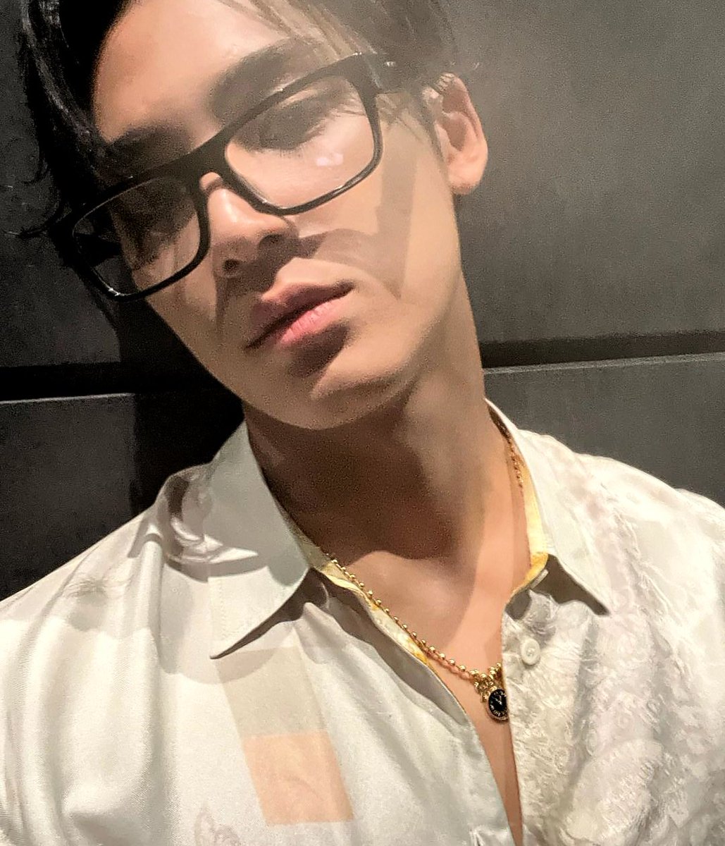 lostflms's tweet image. ㅤ

               new  acc  but not new  to  rp
               mdni. interactive. heavy nsfw
               like  and  rt  to  be  mutuals.

ㅤ