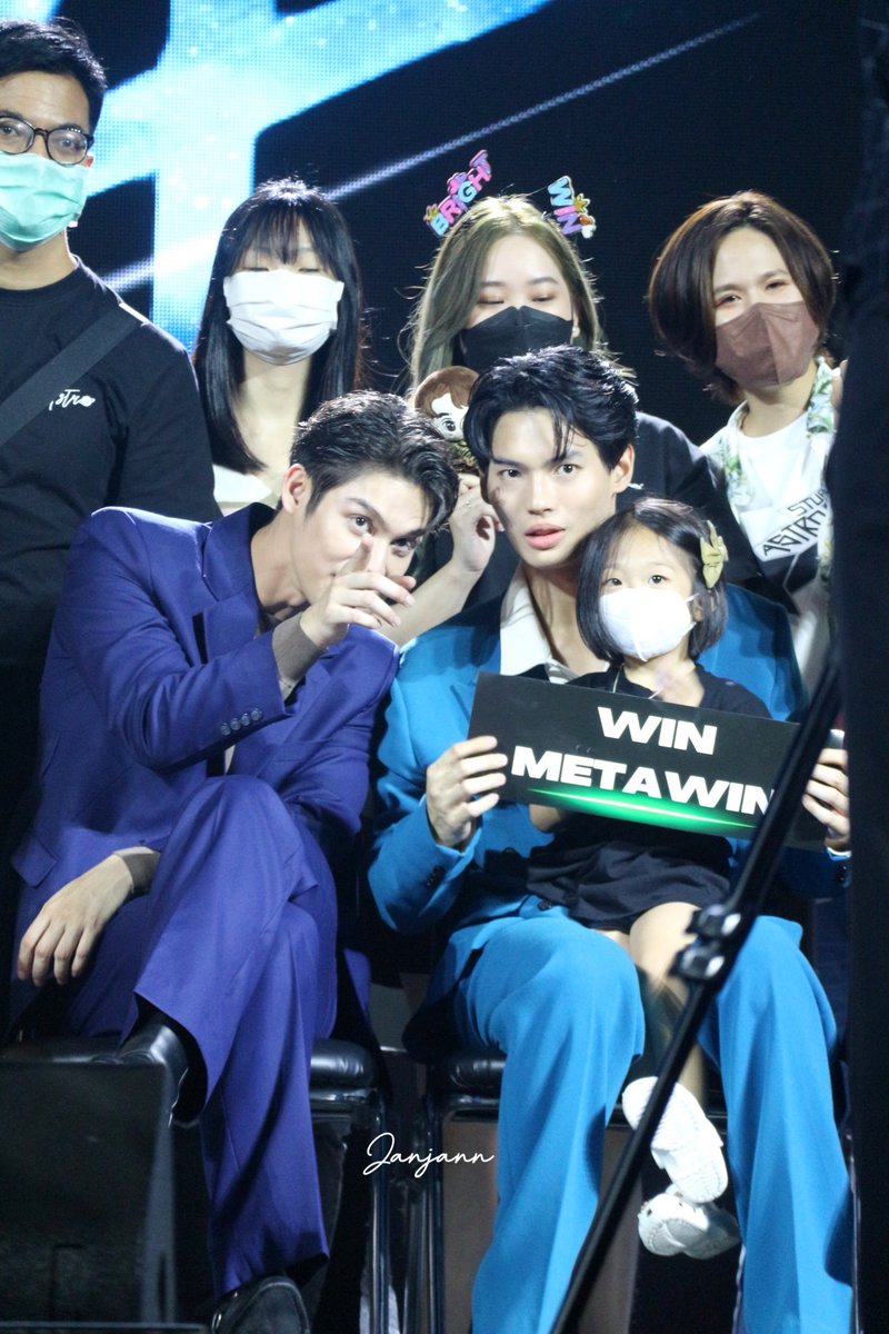 น่ารักมากกกกกกกกกกกก เกินปุยมุ้ยอะะะะะ😭😭😭😭😭😭😭😭😭😭😭😭🫶🏻🫶🏻🫶🏻🫶🏻🫶🏻🫶🏻🫶🏻🫶🏻
(ขออนุญาติคนในภาพทุกคนนะคะ)

#ShootingStarConcert
#ไบร์ทวิน