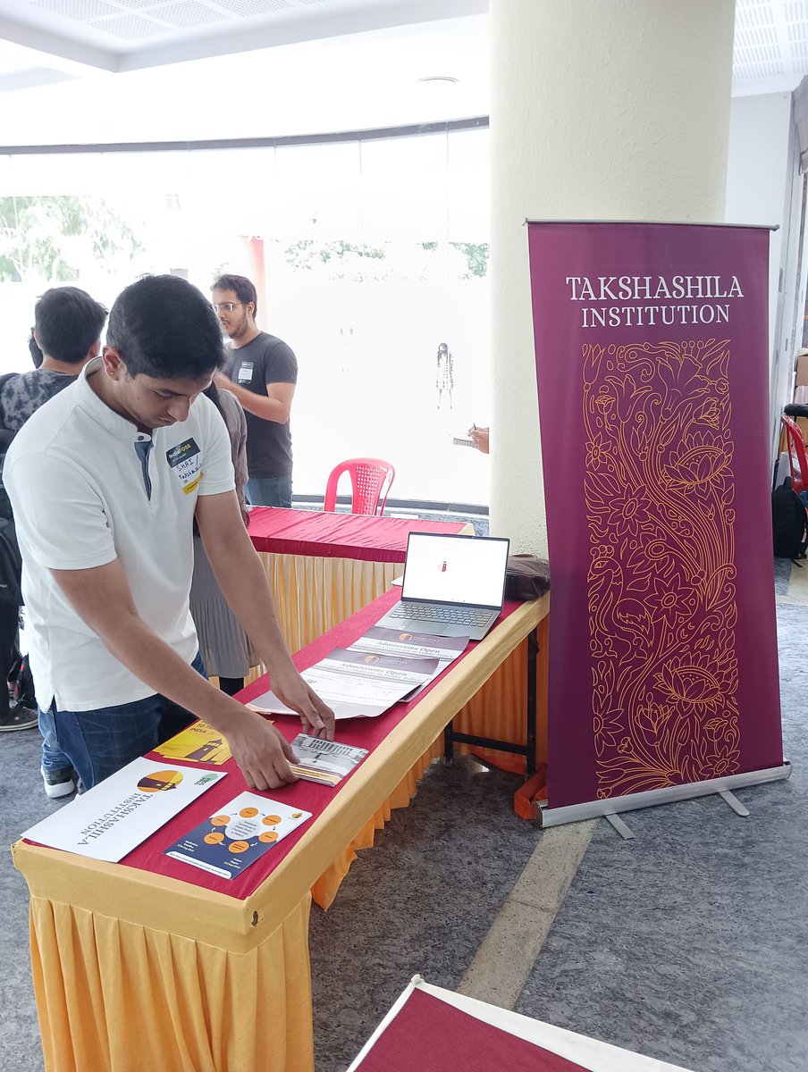 TakshashilaInst's tweet image. Excited to be at #FOSSIndia conference! Experience the impact of free &amp;amp; open source software in India&apos;s startup hub. 

If you&apos;re around, drop by at our desk to say hello! 

@FOSSUnited @IndiaFOSS 

#OpenSource #SoftwareDeveloper #technology #Conference #Bangalore