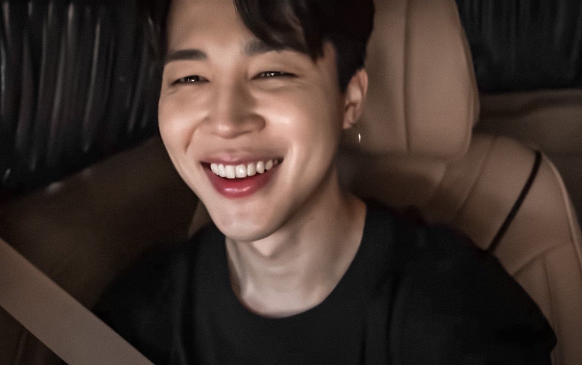 PJM_vocal's tweet photo. I love you jimin , i love you so much https://t.co/bMiRR6mgas