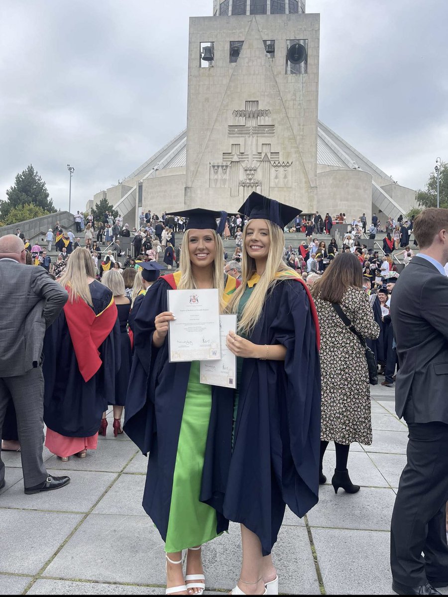barkley_miss's tweet photo. Officially Miss Barkley 👩🏼‍🎓📚✏️ Here’s to the best three years and the future  ✨🎉 So grateful for everyone who supported me along the way 🤍 @HopeTeachers https://t.co/a5ohIKpJyf
