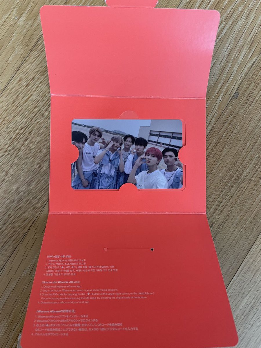 #AUTUMNKSHOP_GO | wts lfb

FREE MANIFESTO DAY 1 WEVERSE VERSION

- 70php isf 
- inclusions: cover+  AR card
- dop: aug 5
- doo: aug 5
- eta : August

Order Form:
cognitoforms.com/AkphShopp/Autu…