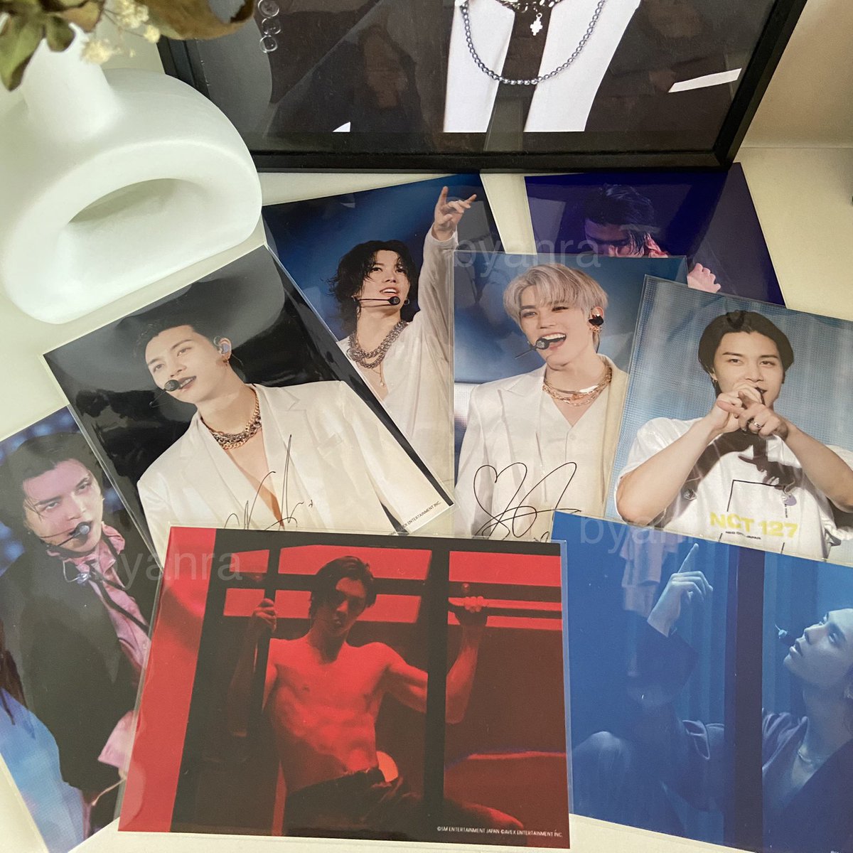 brndnuwu's tweet photo. thank you @disuserlovemark for the great service appreciate your hard work! such friendly and kind person am so happy w the packaging very securedπ» and cant believe i got johnyong signed π₯Ή #dulmkfeedback https://t.co/DGnxF43kZi
