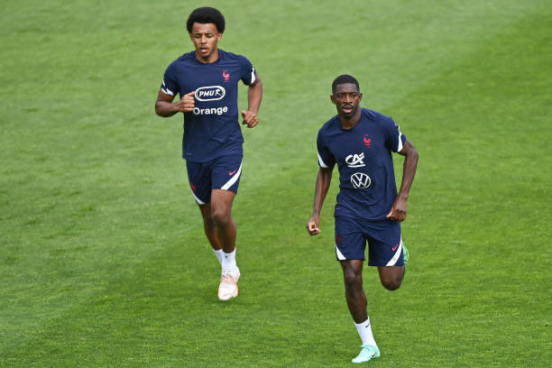 AlDymbly's tweet photo. 🚨  🚨

هيلينا :  ديمبلي كان على تواصل مع كوندي من اجل اقناعه بالانتظار والانتقال الى برشلونة وكوندي طلب الانتظار بالفعل من معسكره https://t.co/zKhj9ZDqvQ