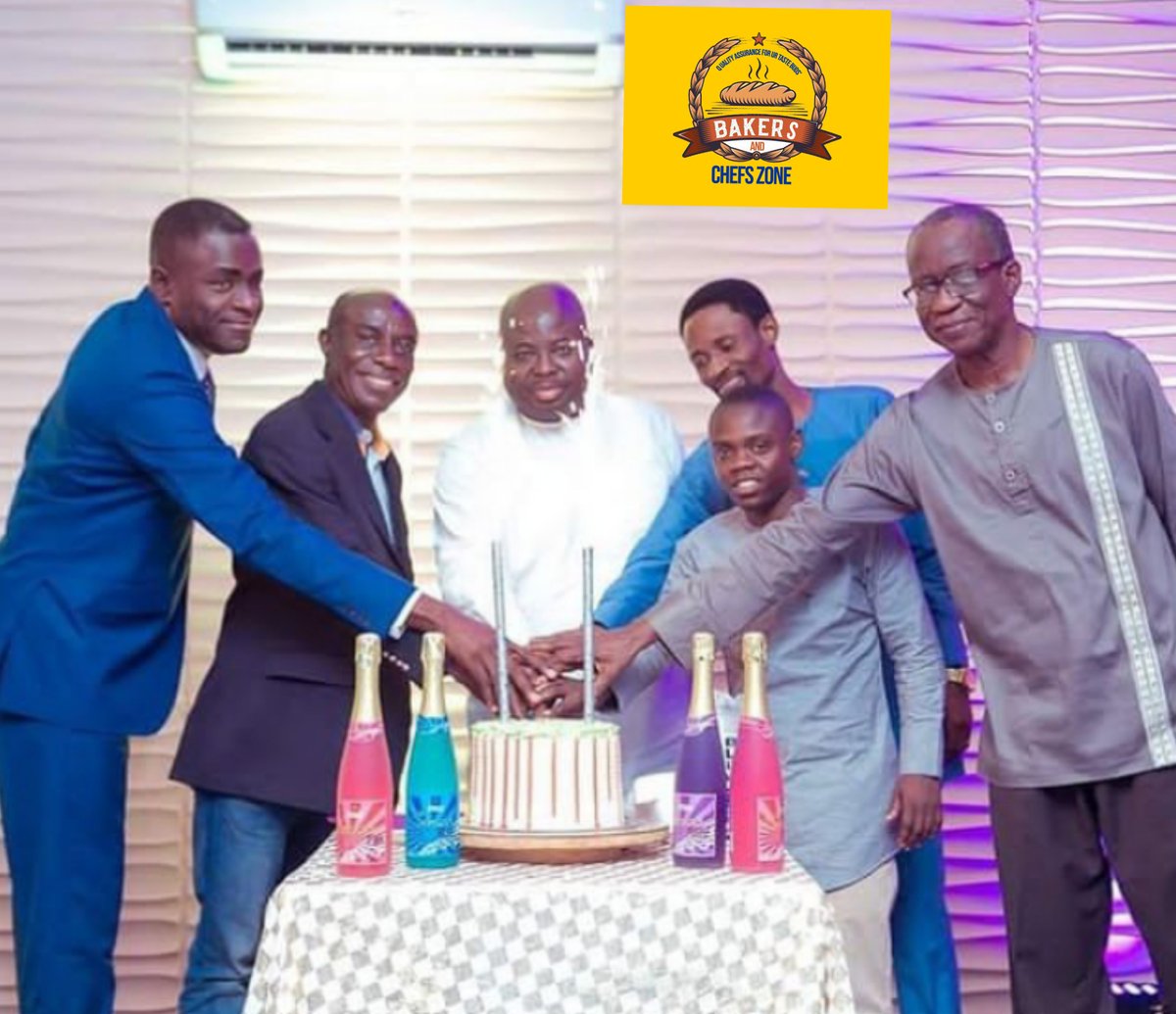 QuenchCakes's tweet photo. ITS ALWAYS A PLEASURE TO BE OF SERVICE
0702194790
CALL OR WATSAPP TO ORDER https://t.co/efgrvtC9ES
