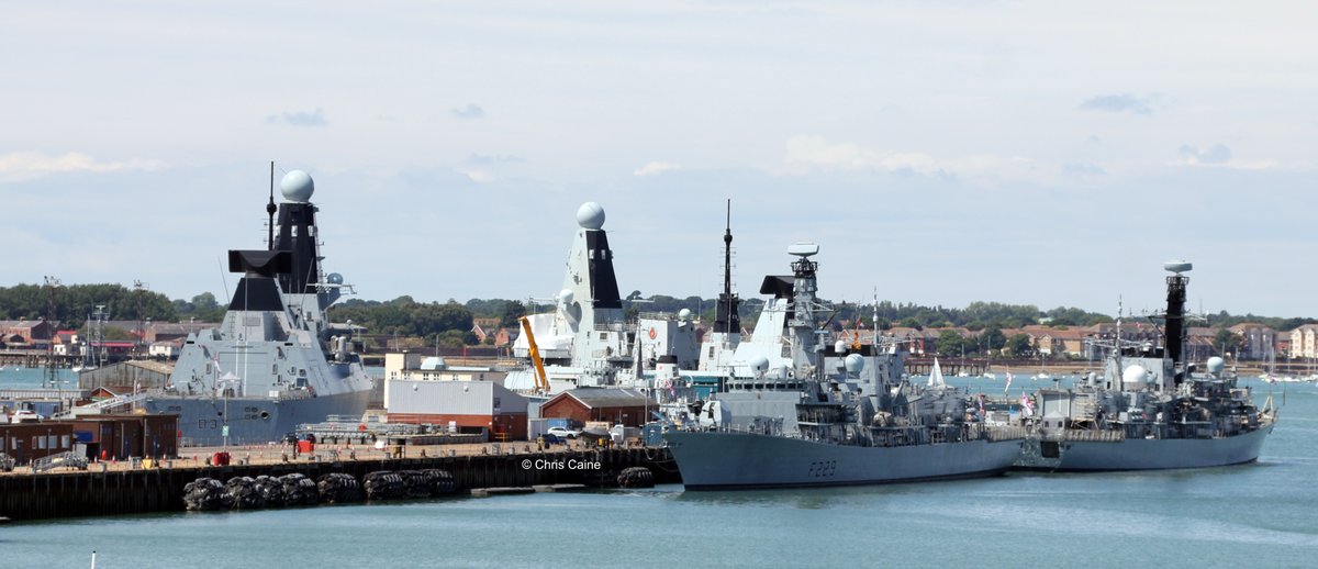 @HMSDuncan, @HMSDefender @HMSLANCASTER and @hms_kent alongside in @HMNBPortsmouth on 23/7/22. @NavyLookout @nato_news @RNPics_ @SouthCoastPhot4 @WO1MickTurnbull @WOCarlSteedman