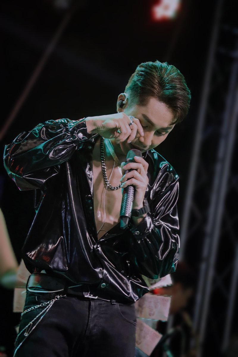 ennapa_pt's tweet photo. ใจบ่มักดี เพราะมันมีแต่รักเธอ แง่ง🥰
#ตรีชัยณรงค์
#ตรีชัยณรงค์แกรมมี่โกลด์
#treechainarong
💚🍀 https://t.co/yRzAA3hiPy