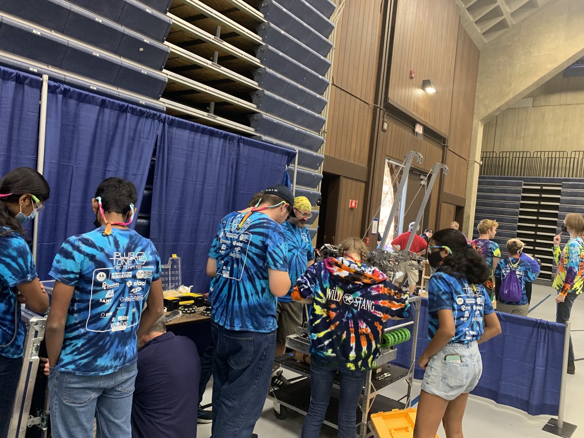 Setting up and getting the final touches ready for <a href="/RockRiverOC/">R2OC</a>! #omgrobots #frc112 #plusonerobotics