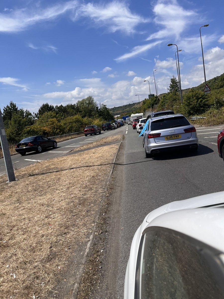 GJautzy's tweet photo. Thanks for kids. With #brexit and @LeShuttle we win an extra tour of Folkestone roundabout. 3.30 hours at the same place and still waiting … hard way back to france ! https://t.co/cF2JuosuTR