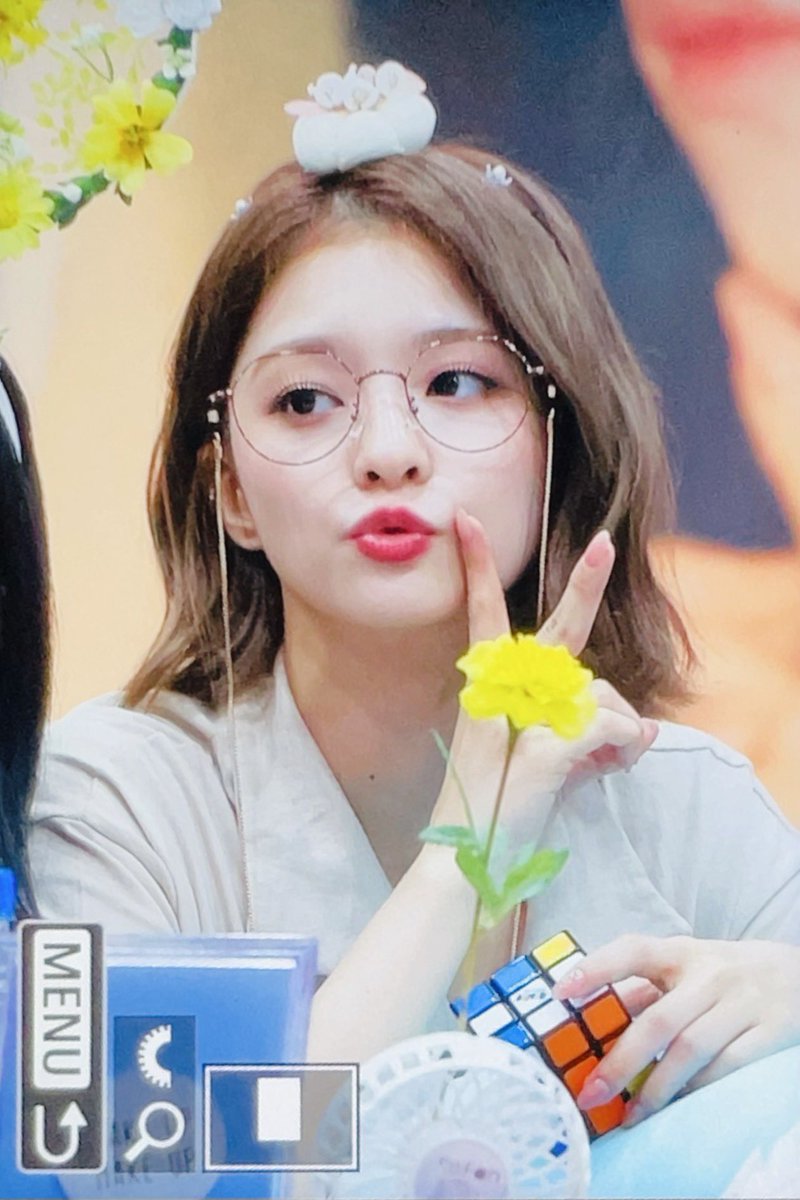 fromis_ng's tweet photo. 220723 Preview

한복 병아리 🐣🐣

#프로미스나인 #fromis_9 #이나경 https://t.co/5PPTZF0j7u