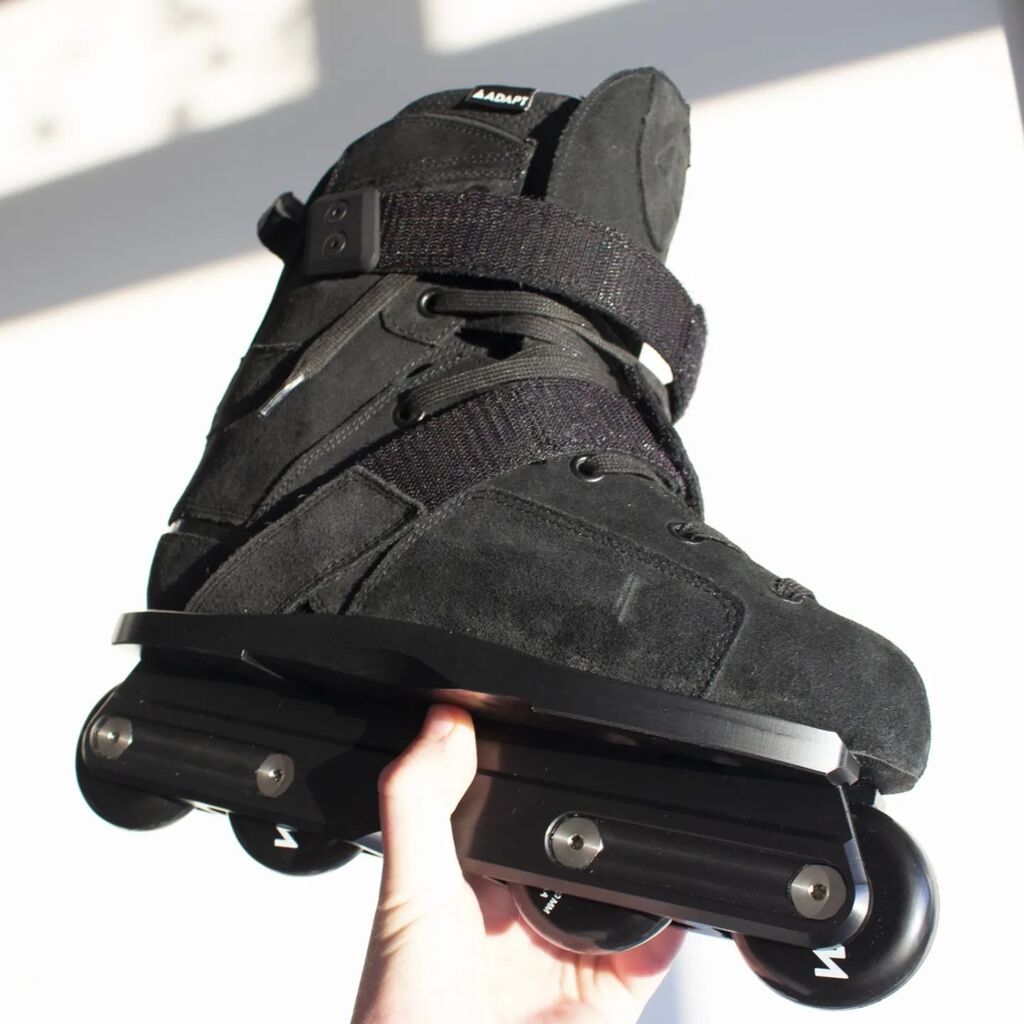 BladerNews's tweet photo. While I'm still breaking them in here's my Adapt Brutale 2022 skates again.
.
.
.
.
#adaptbrand #adaptbrutale #adaptskates #inlineskates #aggressiveinlineskates #rollerblades #aggressiverollerblades #stealth #handmade #black #skates #newskates #rollerbla… https://t.co/ey2jyZY3fc https://t.co/tTjZ97auoE