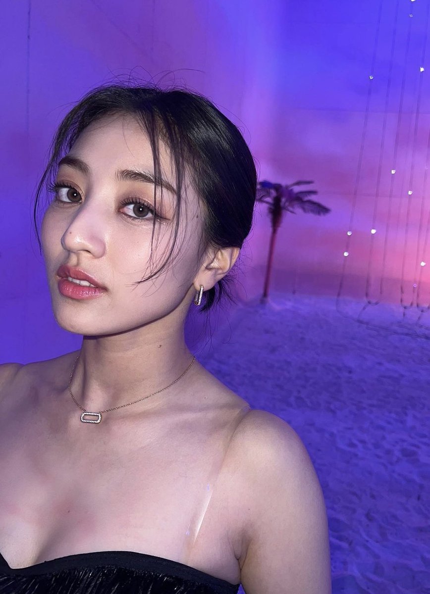 ㅤ

ㅤ                   Hi? Bye.

ㅤ