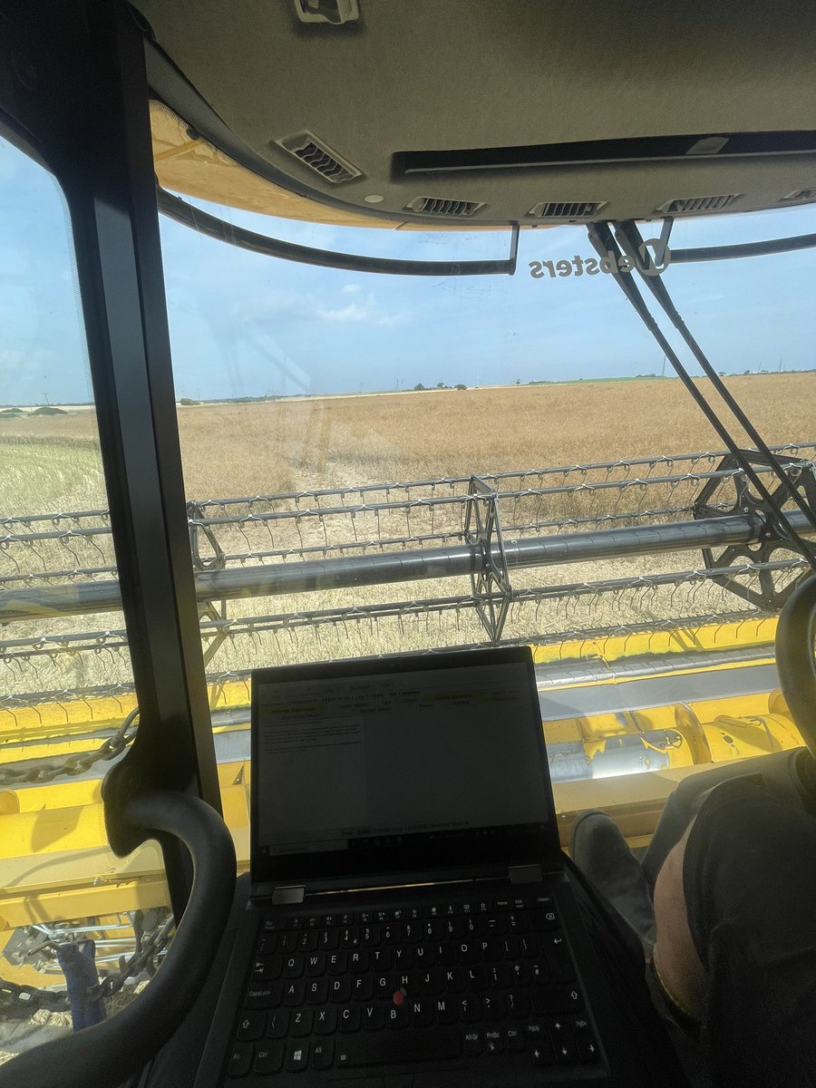It’s not every day you take a statement while in the passenger seat of a combine, unfortunately this farmer has had his GPS stolen off two of his tractors amounting to aprx £16k. Please please remove GPS from machines over night. #trimble #stopruralcrime