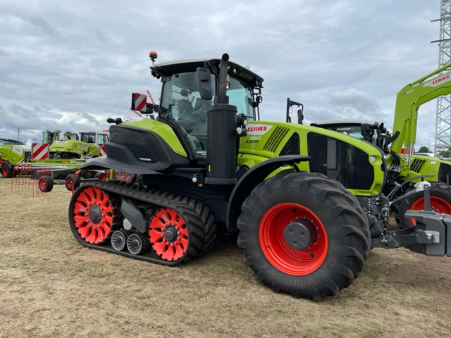 OrdigaDe's tweet photo. 🚜 Passende Landmaschinen, Baumaschinen, Gabelstapler und Nutzfahrzeuge findest du auf https://t.co/hYwliIYFNE https://t.co/Xw6Ju7omRW