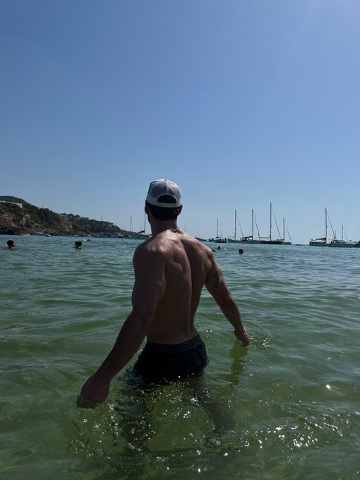 24 is feeling good 😎 https://t.co/gsewLbPAxf<a href="/tag/linkinbio"class="tags"><span>#linkinbio</span></a>