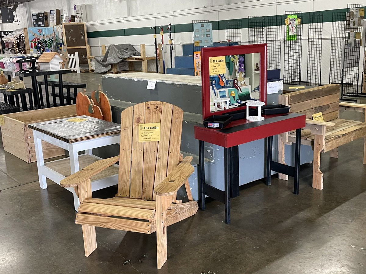Come checkout all the great FFA projects in the youth building! Clark County FFA members were hard at work this year!! <a href="/FFA_GISA/">Global Impact FFA</a> <a href="/OhioFFA/">Ohio FFA</a>