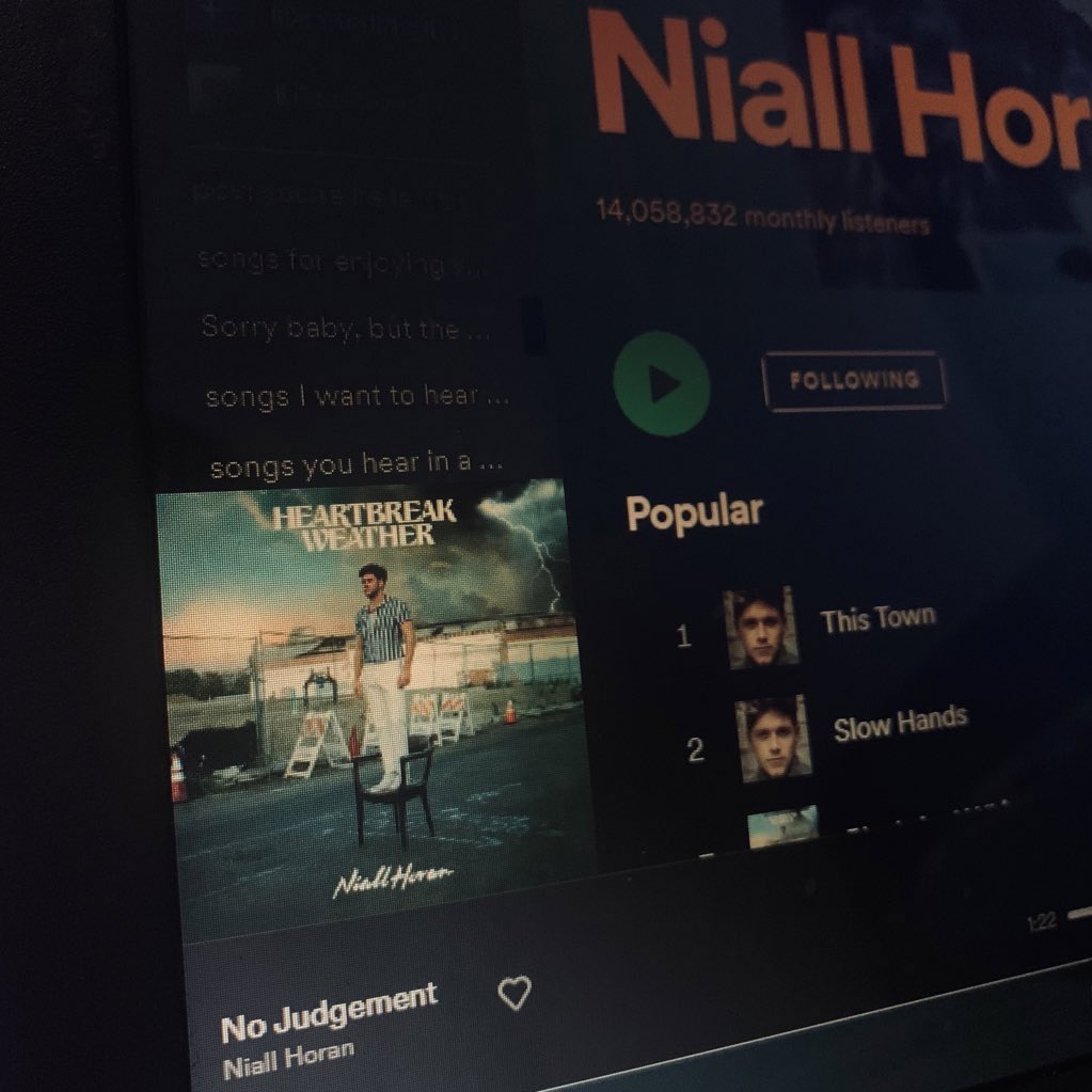 barzybar's tweet image. '*•.¸♡ ♡¸.•*'it can be so lonely in this city, but it feels different when you're with me'*•.¸♡ ♡¸.•*'

#directionersday
#12yearsofonedirection 
#12YearsOf1D