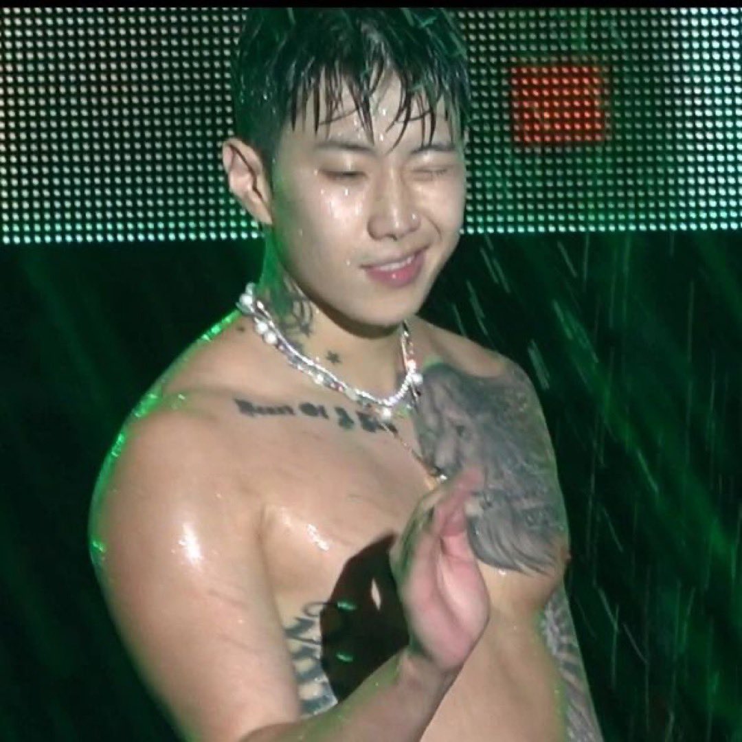JWalkerzAUS's tweet photo. [WB DAEGU] Jay Park #박재범 giving a wink, air kiss &amp; little wave to one of his sexy ladies at Waterbomb Daegu 2022

More 👉 https://t.co/K4XmQBTVJU via worldwide870425 https://t.co/A3oo4LNUzP