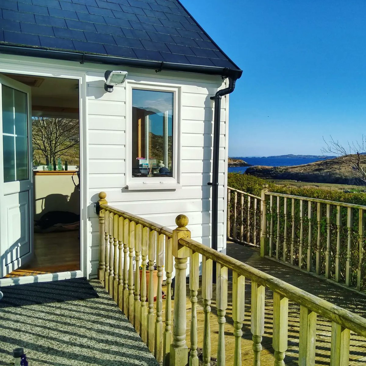 Strathview1's tweet image. "Strathview is the perfect place for touring the Island or just sitting relaxing" 
 Late season break  available 8th October...💙
#isleofharris
#westernisles 
#outerhebrides
#visitscotland
#visitouterhebrides