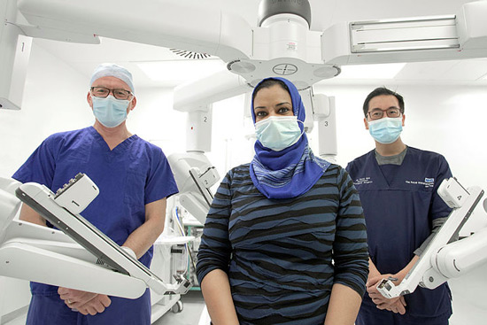 NHS England (@nhsengland) on Twitter photo The team at <a href="/RWT_NHS/">The Royal Wolverhampton NHS Trust 🏥</a> are using two new state-of-the-art robots to increase surgical capacity and treat even more patients. 🦾🤖
Read more on how robots are improving patient care in Wolverhampton. 👉 royalwolverhampton.nhs.uk/media/latest-n… The team at <a href="/RWT_NHS/">The Royal Wolverhampton NHS Trust 🏥</a> are using two new state-of-the-art robots to increase surgical capacity and treat even more patients. 🦾🤖
Read more on how robots are improving patient care in Wolverhampton. 👉 royalwolverhampton.nhs.uk/media/latest-n…