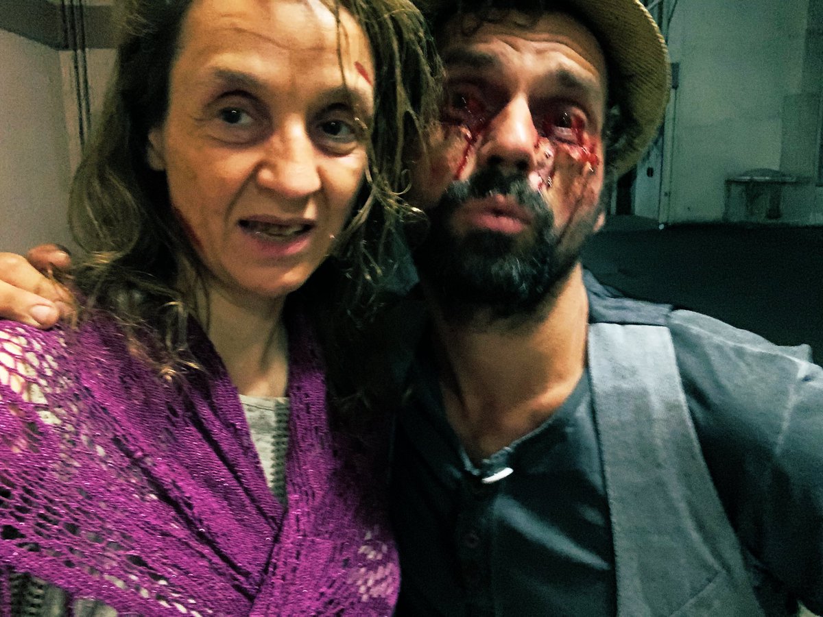 La_Wrona's tweet photo. #nightshoot #filming #horror #shooting #colleagues #germanfilms #actorslife #actress #goodvibrations #blood https://t.co/wYMnPGT2d1