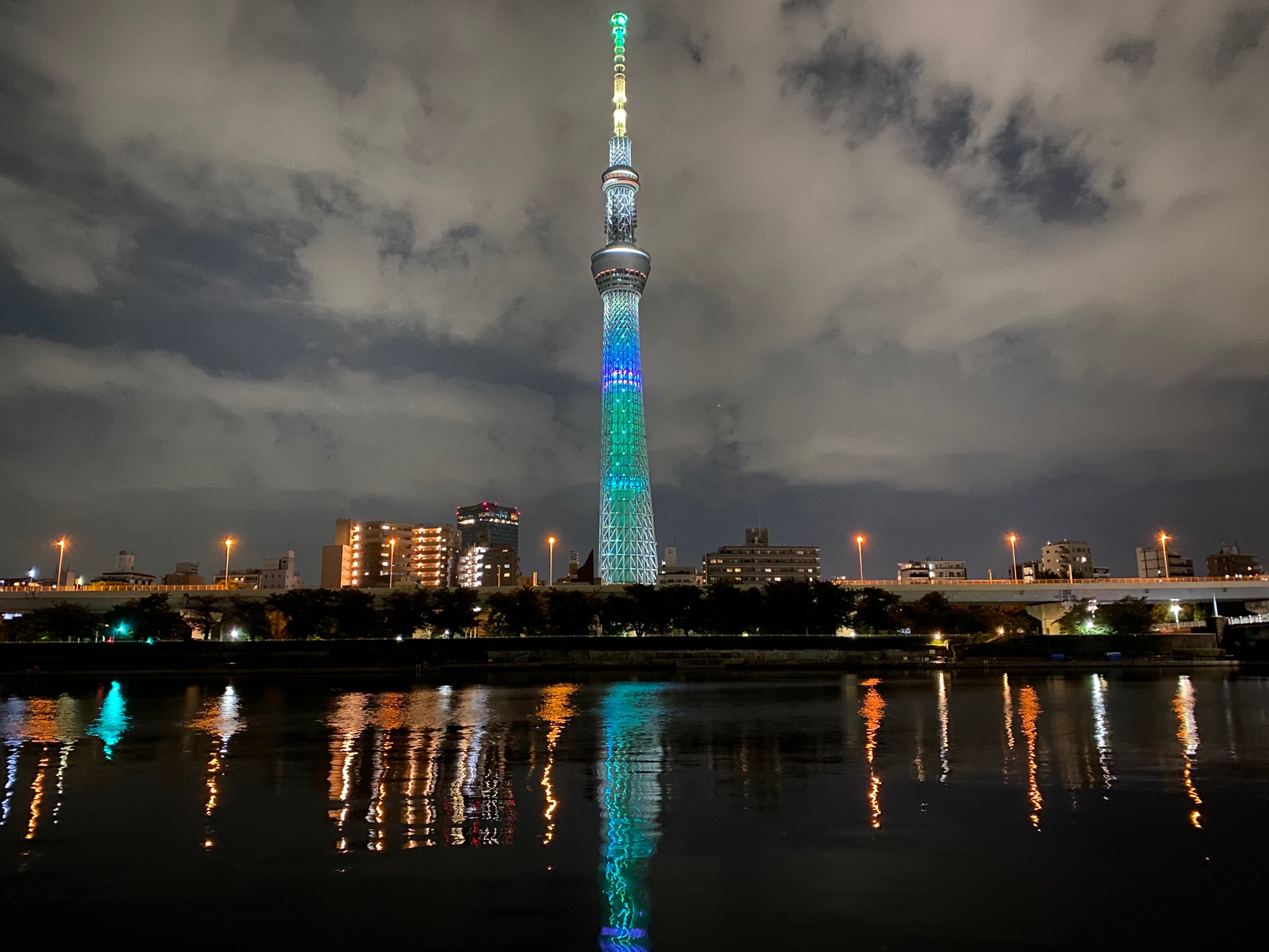 りゅうき 毎週 朝 天気予報を確認して スカイツリー天気 晴れ だって出てて 期待して来るのに どうしていつも曇り空 T Co 4y6w6iq3dr Twitter