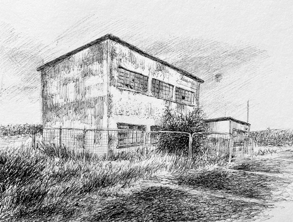 A small ink drawing from my sketchbook featuring a derelict building at RAF Upper Heyford.  It's good to do small studies before embarking on a larger piece sometimes.  
 #sketchbook #inkpendrawing #derelictplaces