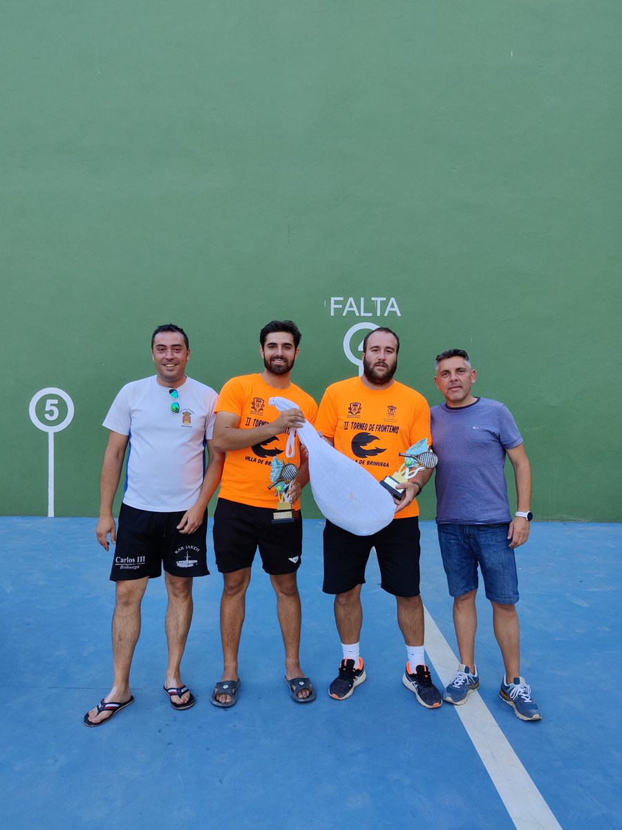 Samuel y Ruben fueron los vencedores del II Torneo de frontenis "Villa de Brihuega"

¡¡¡Enhorabuena!!!