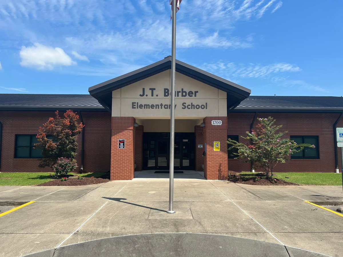 JTBCrocs tweet media